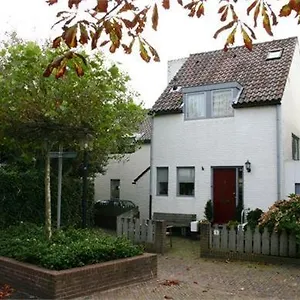 continentaiz-appartement.zandvoort-hotels.com/